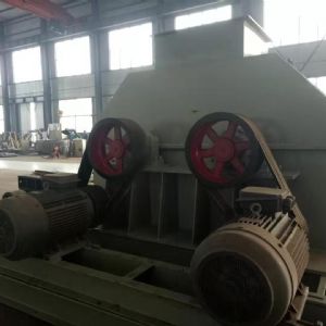 臥式粉碎機(jī)完工，準(zhǔn)備發(fā)貨
